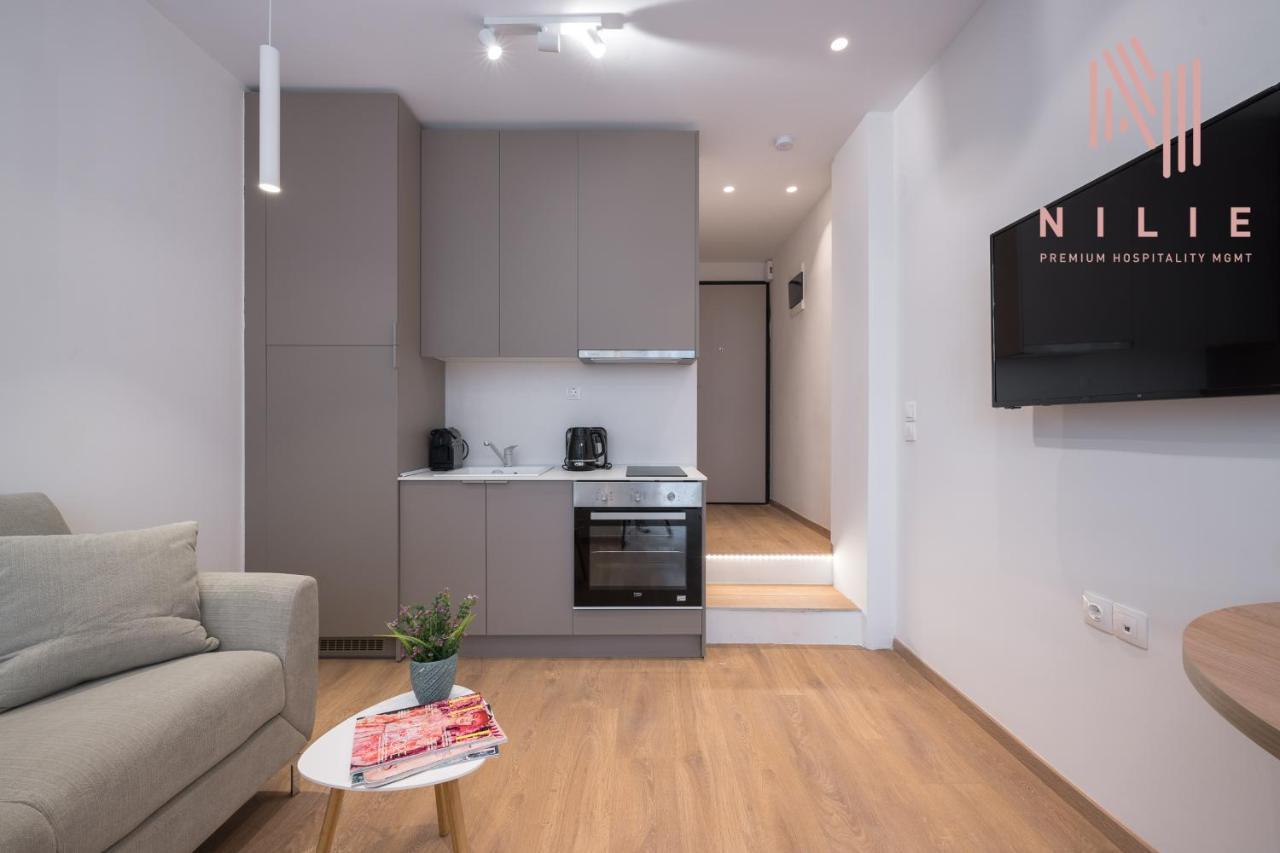 V1 Boutique Rooms, Nilie Hospitality Mgmt Солун Екстериор снимка