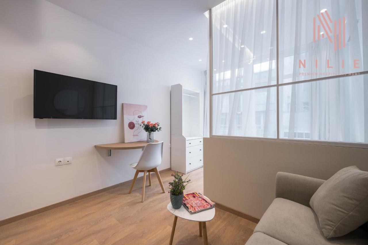V1 Boutique Rooms, Nilie Hospitality Mgmt Солун Екстериор снимка