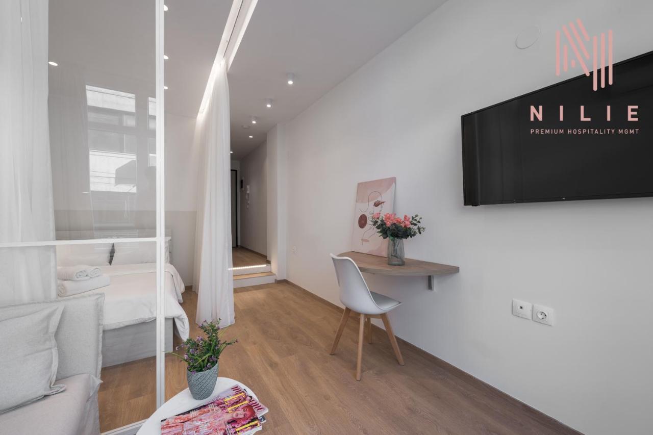 V1 Boutique Rooms, Nilie Hospitality Mgmt Солун Екстериор снимка