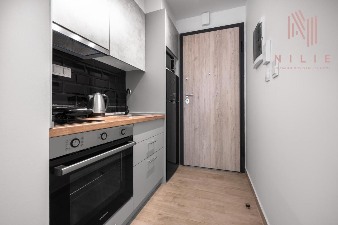 V1 Boutique Rooms, Nilie Hospitality Mgmt Солун Екстериор снимка