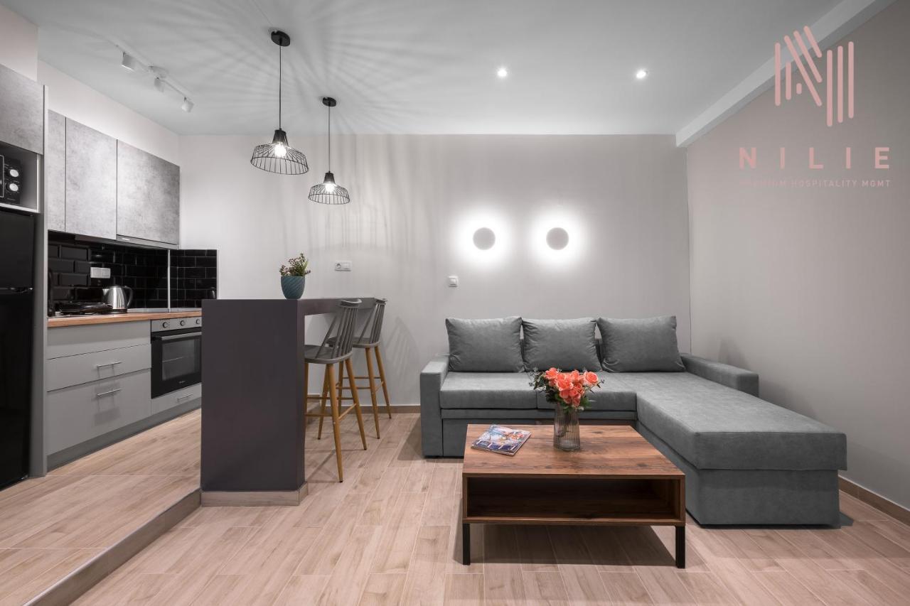 V1 Boutique Rooms, Nilie Hospitality Mgmt Солун Екстериор снимка