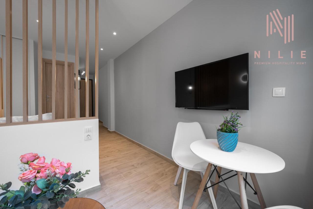 V1 Boutique Rooms, Nilie Hospitality Mgmt Солун Екстериор снимка