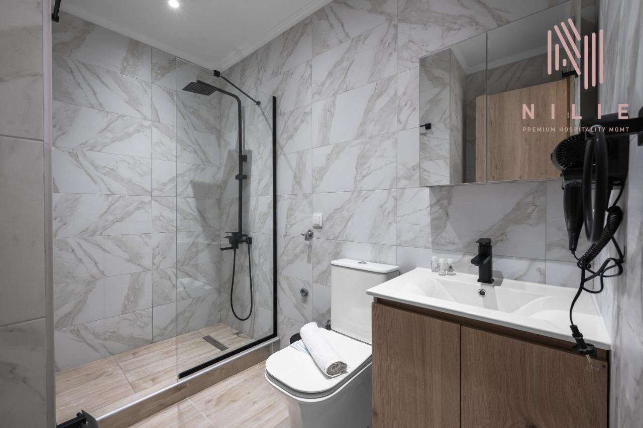 V1 Boutique Rooms, Nilie Hospitality Mgmt Солун Екстериор снимка